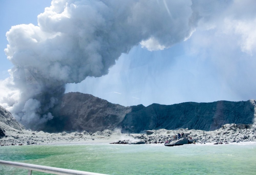 火山的人口_火山爆发图片(3)