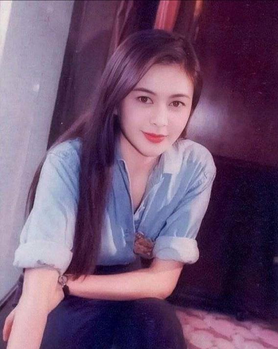 香港贵妇畏惧的关之琳年轻时有多美?面若桃花肤若凝