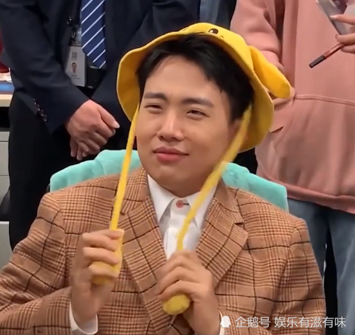 有种撒娇叫郭麒麟撒娇,就算自己是男生,也能让粉丝们直捂眼睛