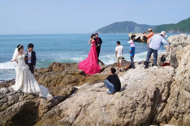 海南三亚:中秋假期情侣游三亚拍婚纱照/图虫创意