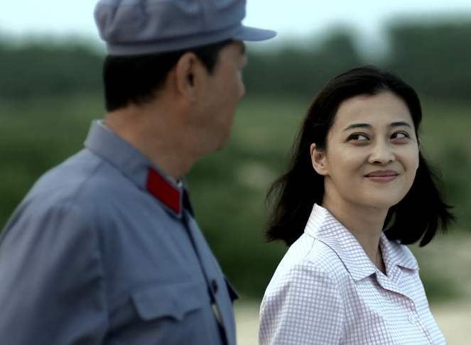 梅婷晒儿女照片,不由想起父母爱情里的安杰