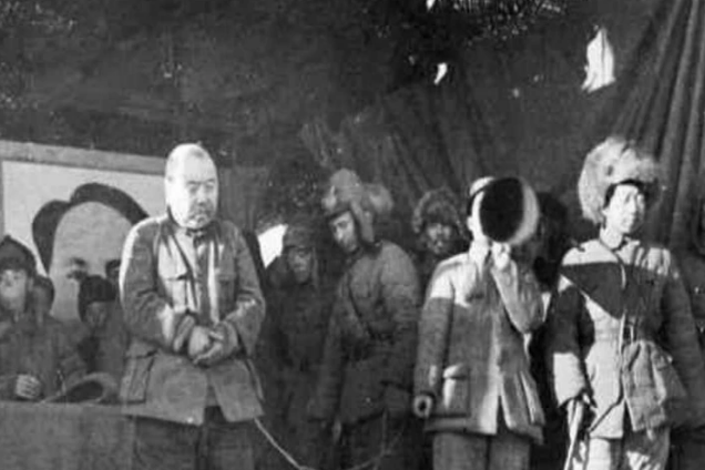 罕见老照片:近代"悍匪",女土匪驼龙,东北汉奸头子
