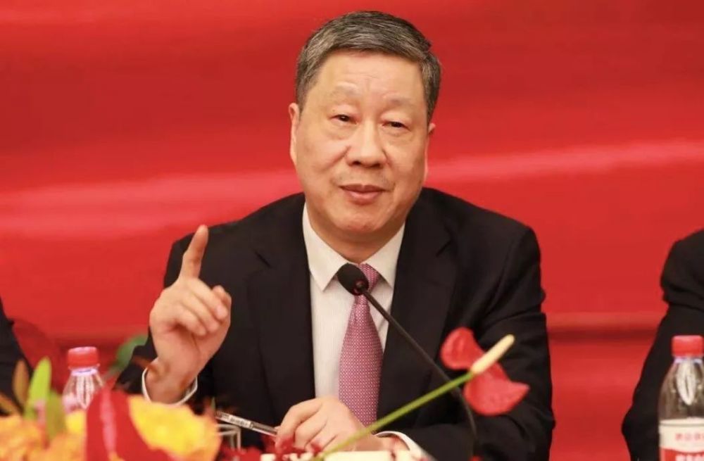 深房董事长_董事长办公室图片(2)