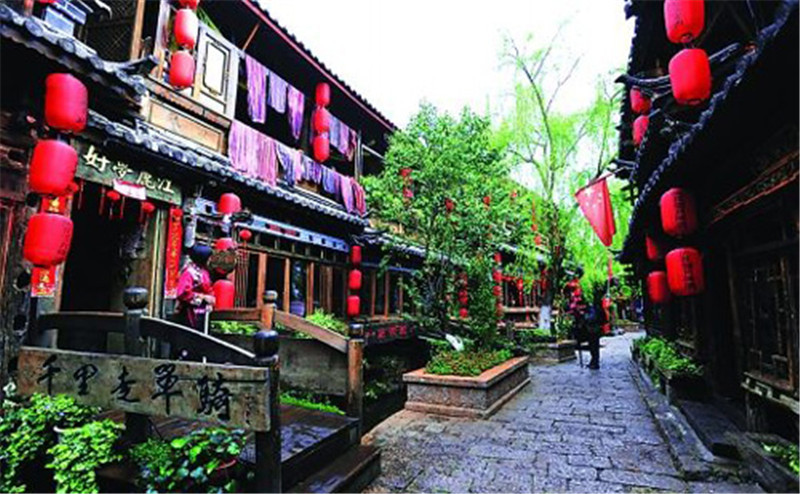 丽江市人口多_丽江市地图(3)