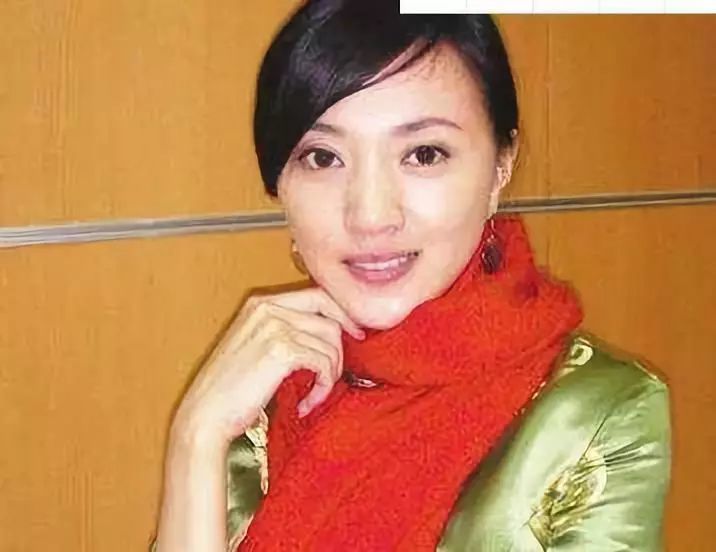 他隐藏了36年的老婆——艾慧 终于浮出水面!