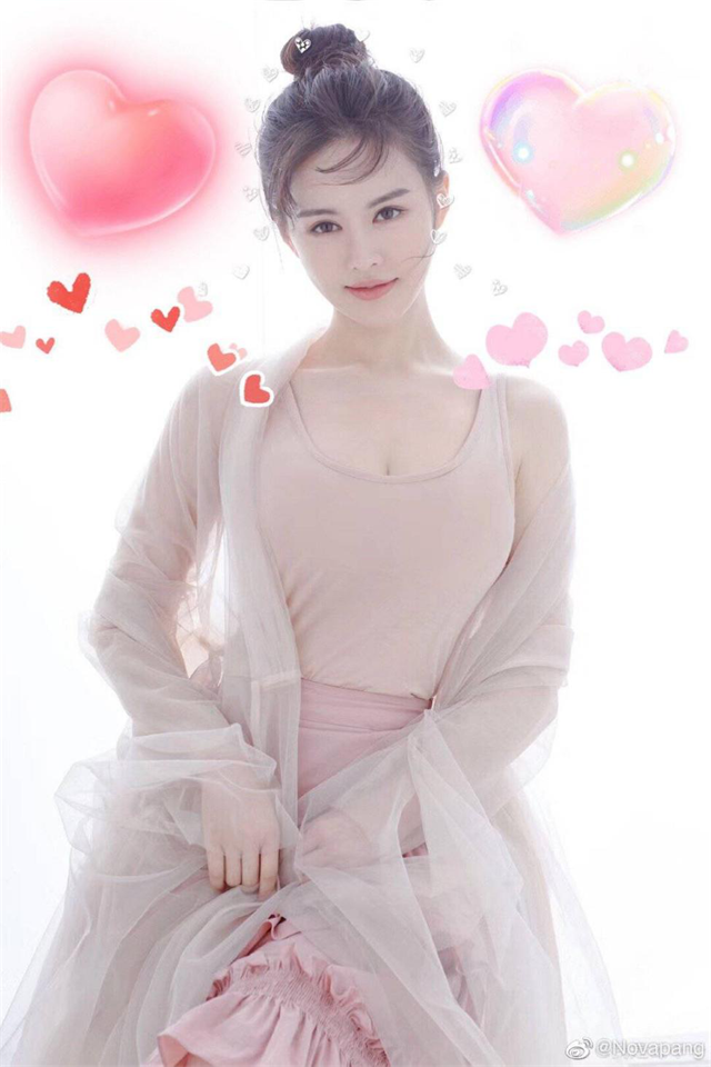 中国第一甜心花落谁家晶女郎云千千竟撞脸关之琳惹热议