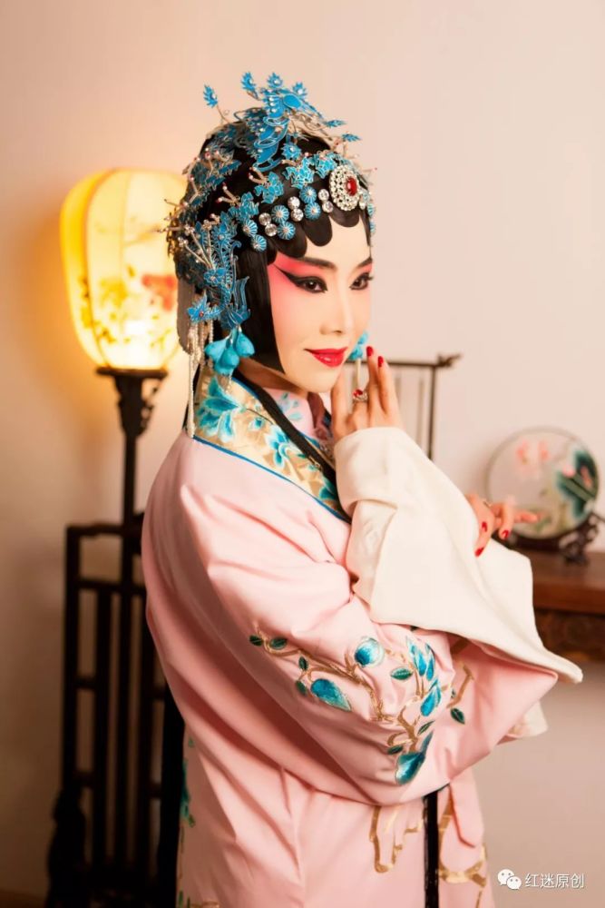 歌词花衫国粹中的精华的解读佘沐倩作词申卫东