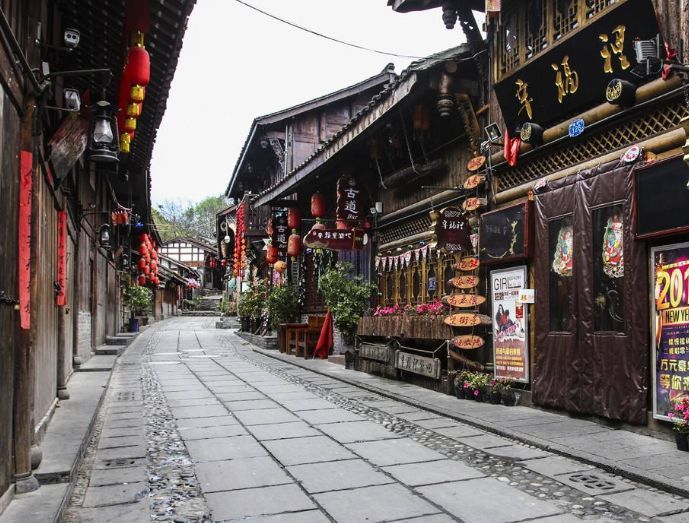 成都最后一条真正的老街,比宽窄巷子更复古,是古代茶马道第一街