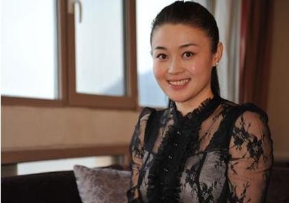 83年出生的她,是赵本山最看重的女徒弟,如今36岁仍然单身