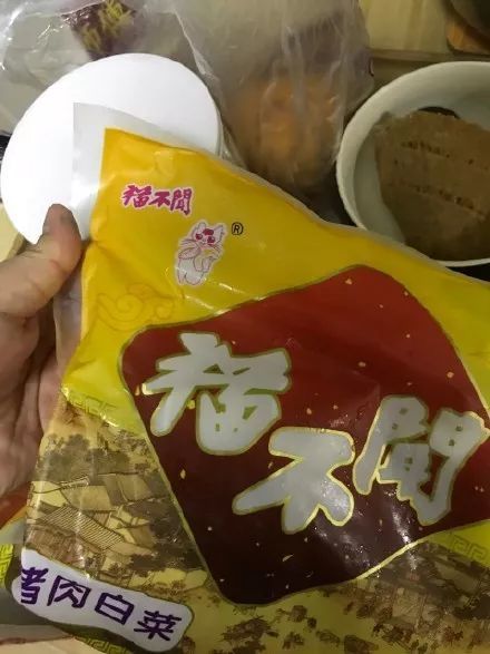 猫不闻水饺,这么多年了天津人对它还是不闻不问