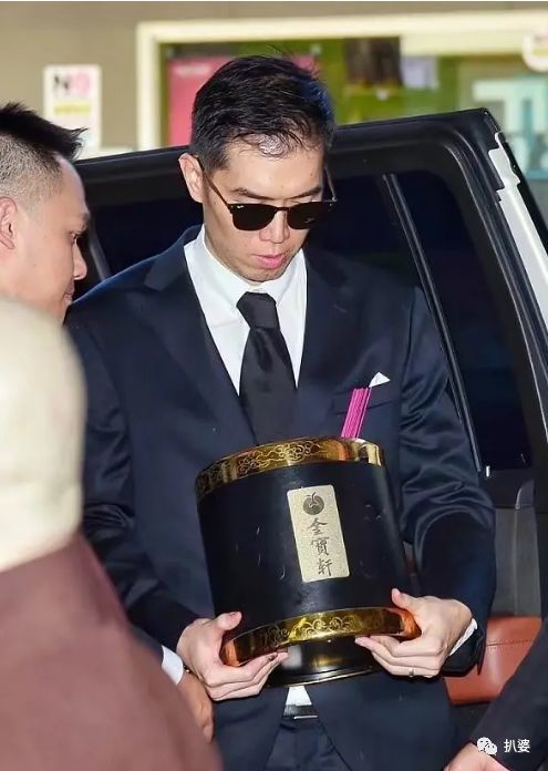 今天高以翔告别仪式在台北举行. 遗体火化.