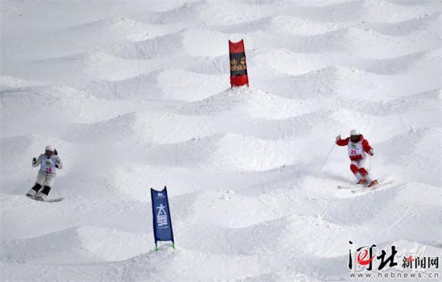 国际雪联自由式滑雪雪上技巧世界杯在崇礼落幕