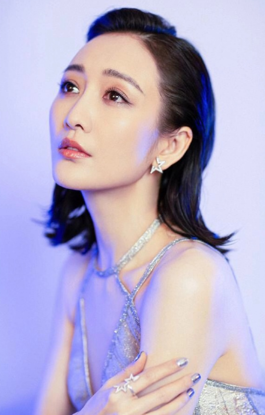 王鸥个人简介壁纸图片