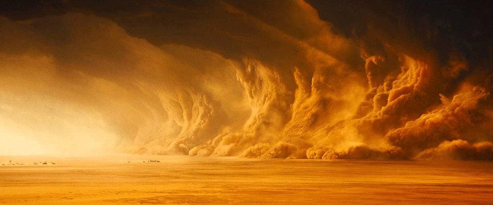 使塔克拉玛干成为我国西北地区沙尘暴一个重要的策源地.