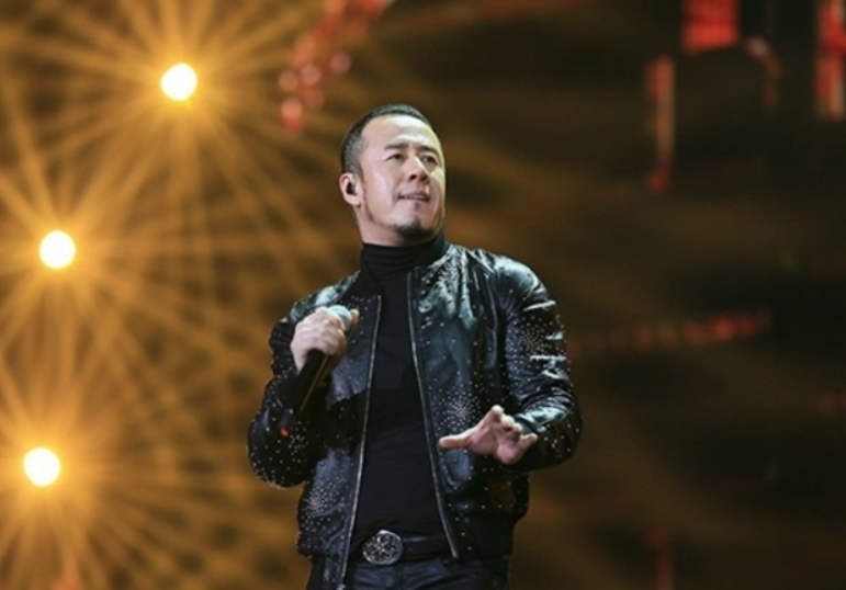 刀郎和杨坤两位实力派歌手,知名度依旧很高,你觉得谁唱的更好?