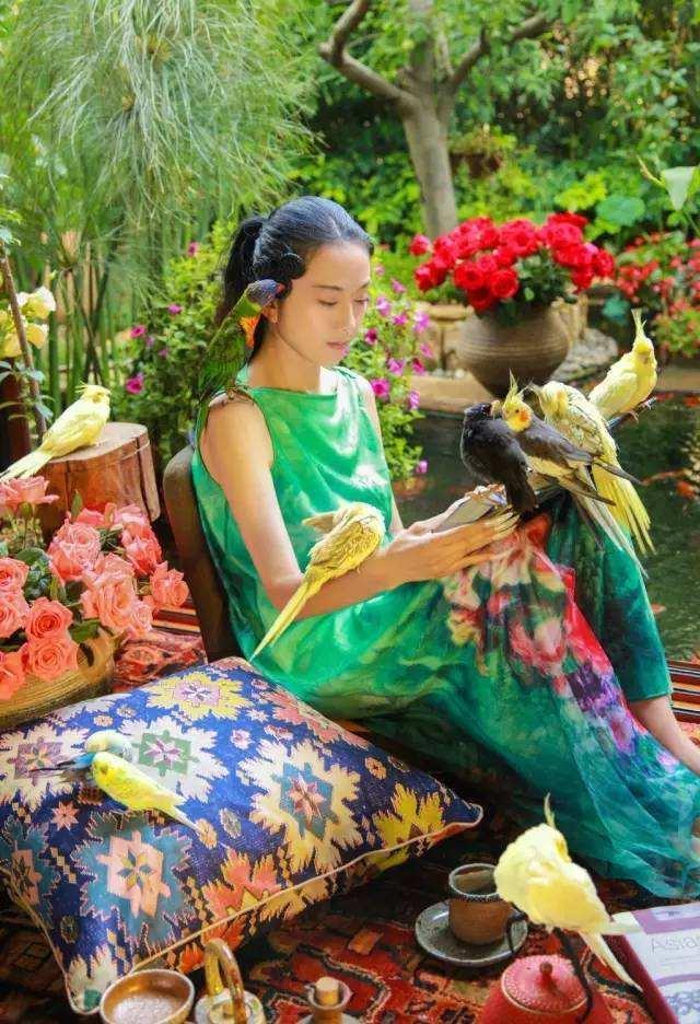 鱼和熊掌不可兼得,在梦想和婚姻面前,杨丽萍是如何活成了自己的公主?