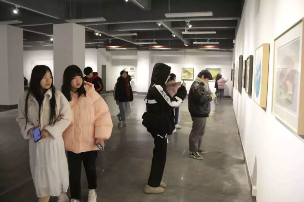 重庆艺术工程职业学院第四届师生作品展