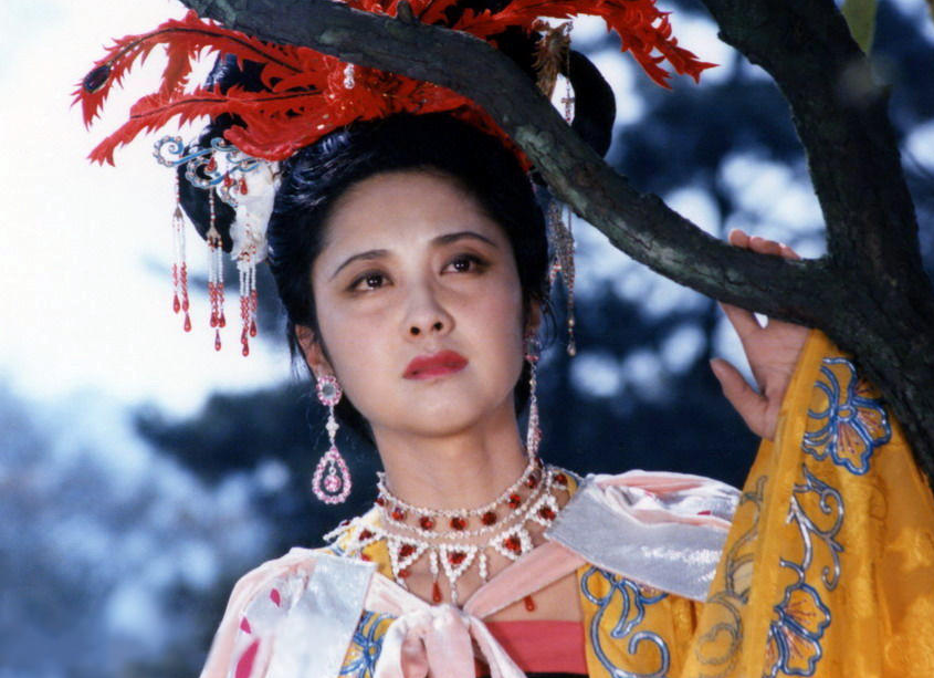 在《西游记》电视剧里,三打白骨精是名场面,为何唐僧不让打白骨精?
