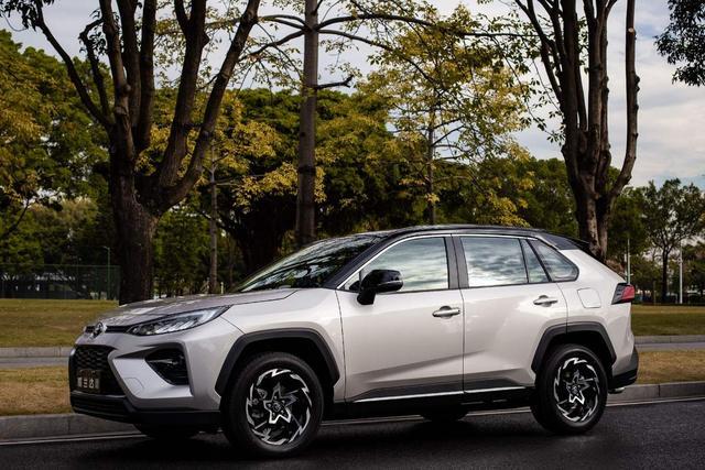 后起之秀丰田威兰达是否能突破重围,超越rav4荣放?