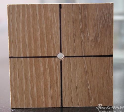 大自然的强化木地板_宜华地板和大自然地板_莱茵阳光地板和大自然地板哪个好