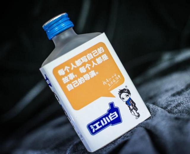 曾经爆火的"江小白",为何会跌落神坛?网友:不吃情怀这