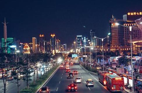 广西经济总量全国第几话_广西经济管理干部学院(3)