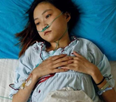 许多女生在青春期时,每天需要忙于功课,几乎顾不上注意自己的发育,也