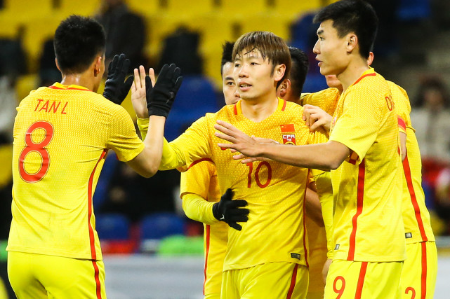 东亚杯-国足选拔队2-0中国香港获季军 终结6场不胜尴尬纪录