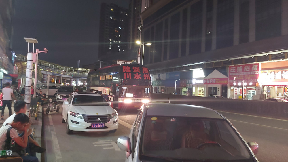 东莞塘厦镇塘厦天桥,塘厦重要的交通枢纽