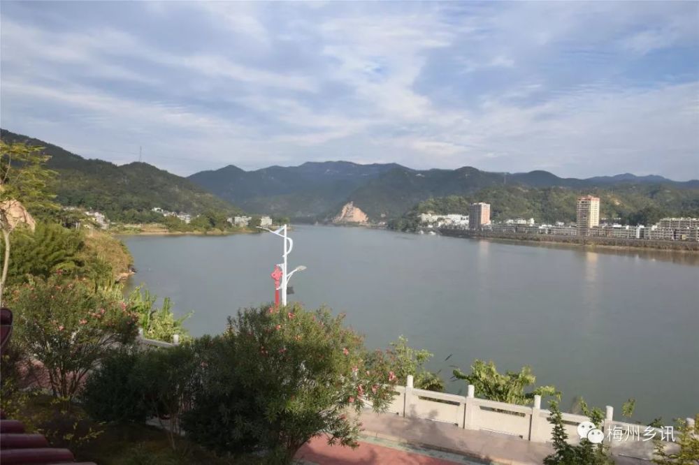 美丽梅州:丰顺潭江坚真韩江大桥