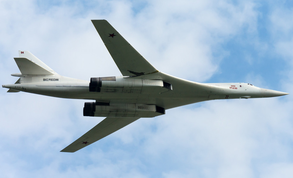 图160轰炸机性能图片