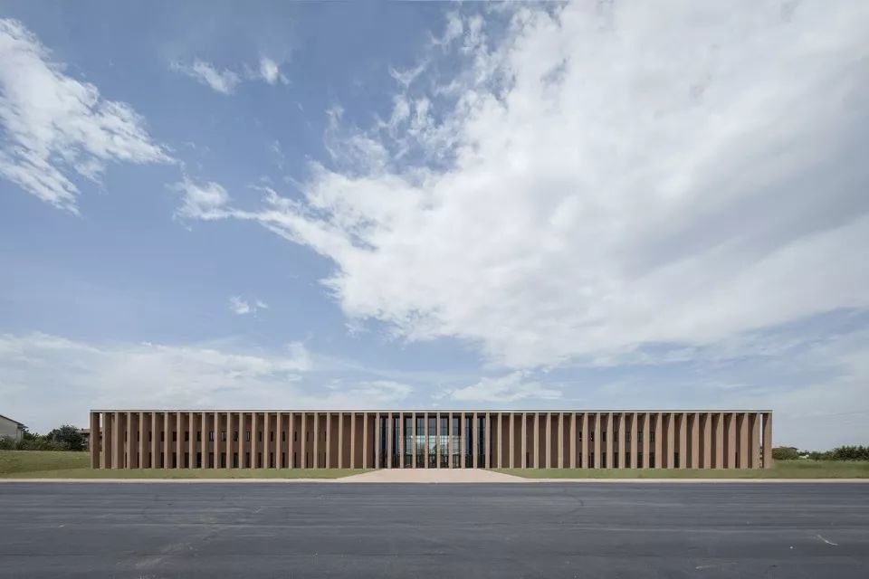 建筑主立面近景 mauro davoli