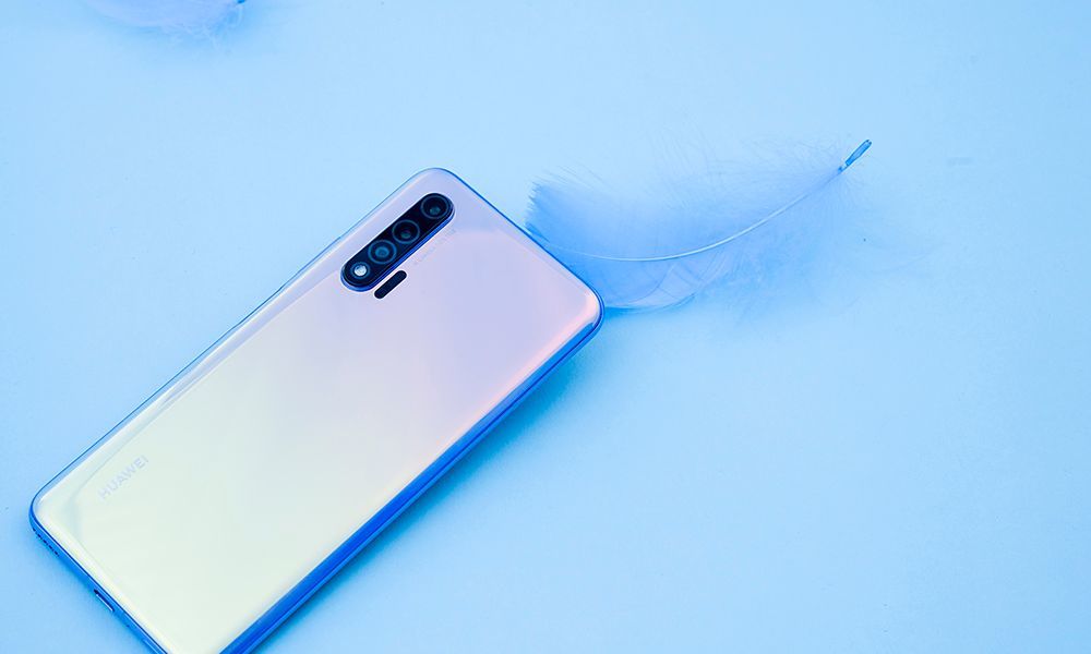 荣耀发布首款5g手机v30系列不久,华为小公主nova 6系列5g手机也发布了