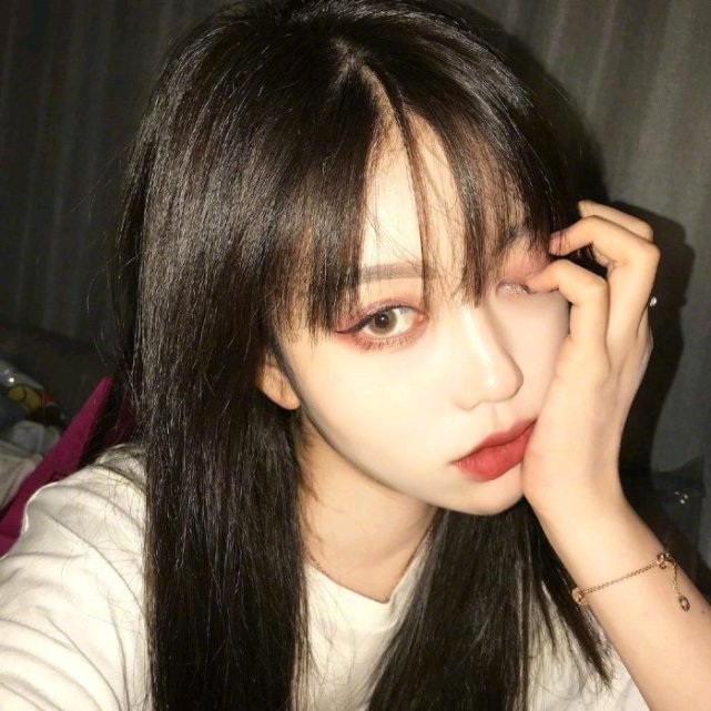 超伤感女生头像:只要有爱,我什么都不怕,怕只怕连爱都没有