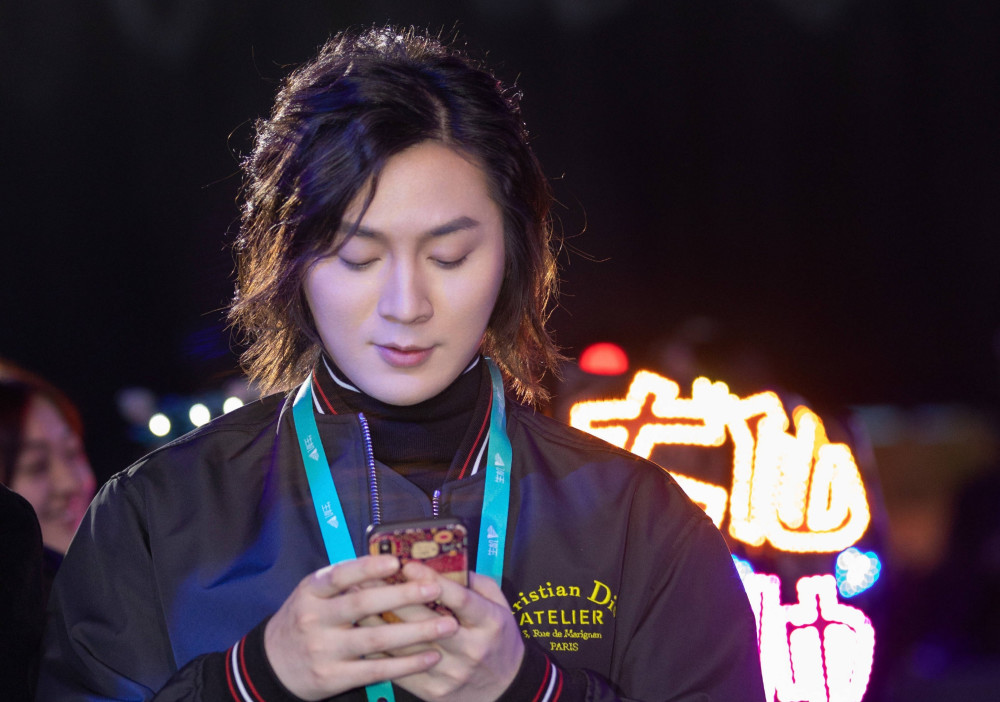 虎牙董事长_虎牙牙齿图片(3)