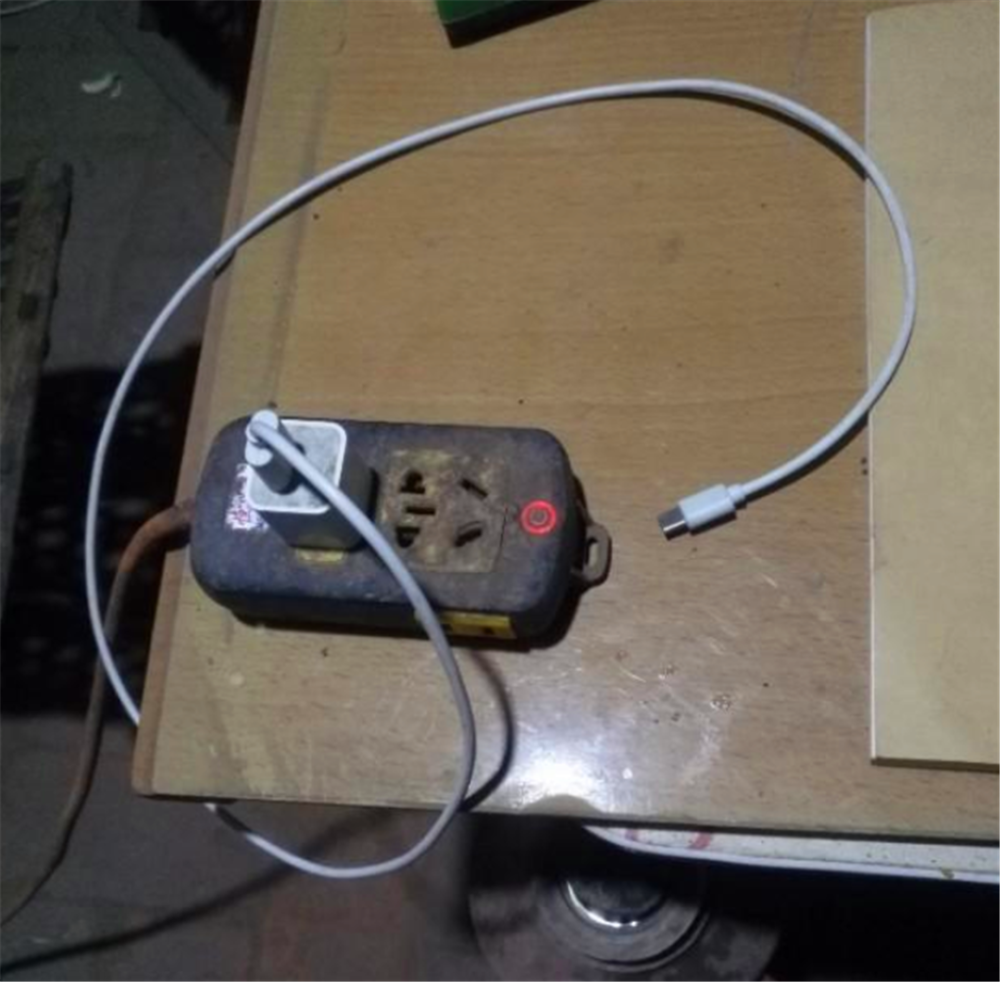 手机充电器没充电的时候一直插在电源不拔出来有事吗?