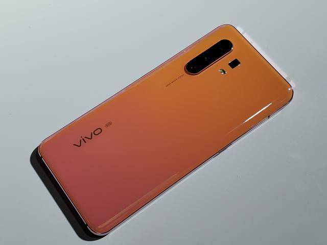 为手机市场注入新活力,vivo x30 pro成为5g"全能型选手"