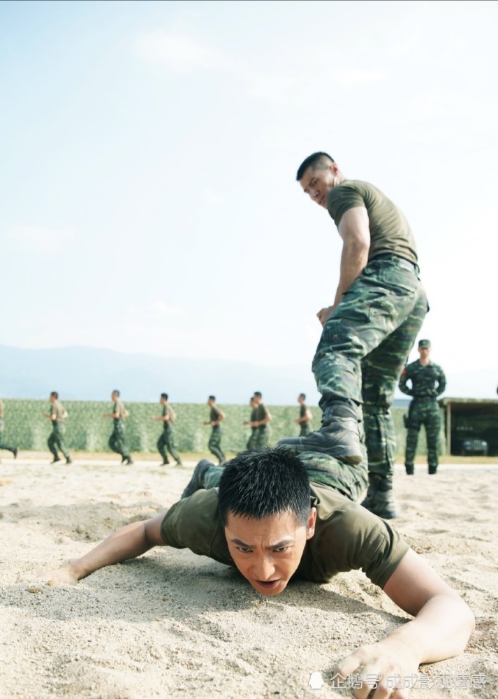 杨洋,李一桐军旅剧《特战荣耀》杀青