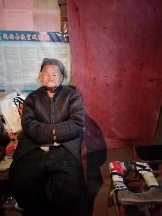 幸福生活都是奋斗出来的：玲姐是女汉子