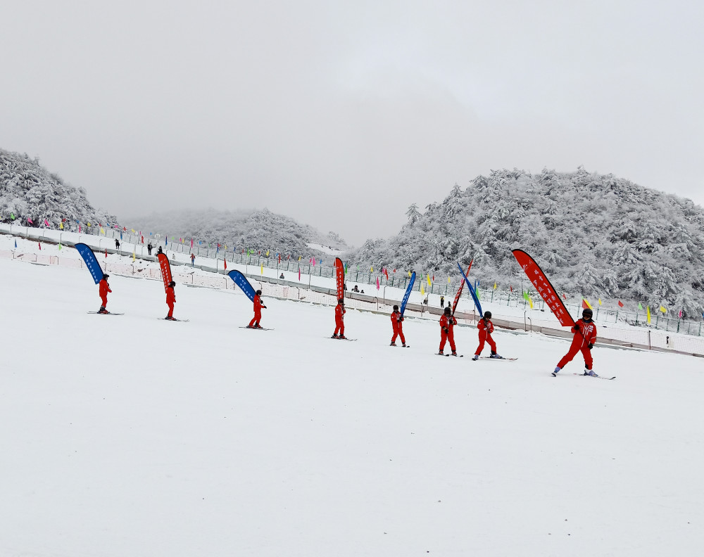 巴山大峡谷滑雪 自动播放  腾讯视频 v.qq.