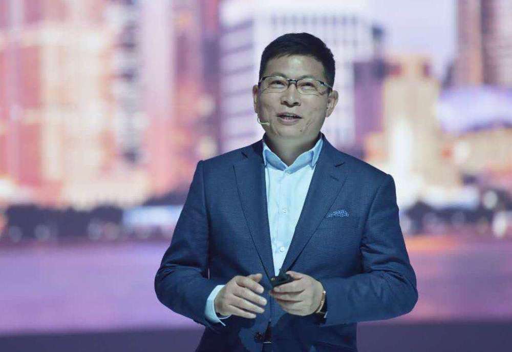 华为Mate40Pro才是真旗舰，石墨烯散热＋四摄，价格成最大悬念！,华为mate40pro,石墨烯...