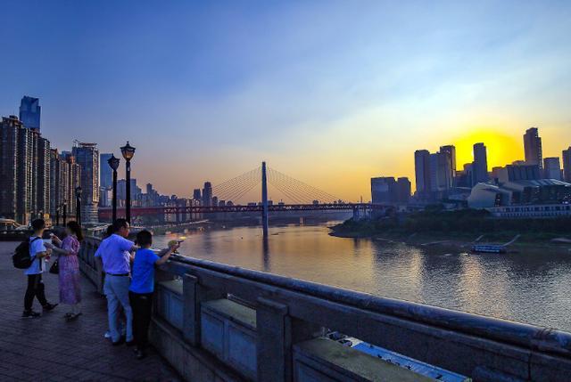 浙江和重庆人均GDP_浙江大学(3)