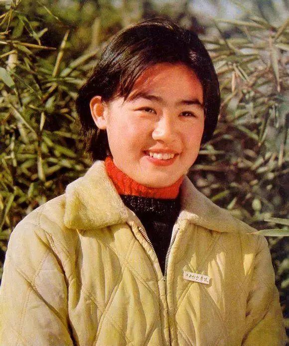 2019年末,突然爆火的电影《牧马人》:女主丛珊这30年去哪儿了?