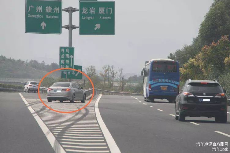 这些特殊道路标线你不认识5本驾照都不够扣