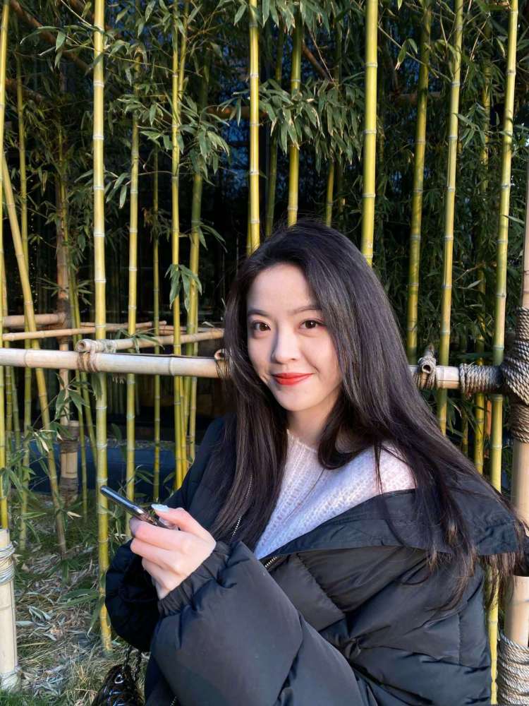 华谊千金王文也晒照,身材出众长腿不输女星,这颜值不出道可惜了