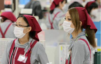 日本一企业禁止接待顾客时戴口罩 员工不满:感冒咋办