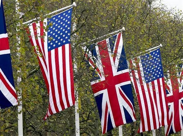英国首相约翰逊:我太天真,以为自己能改善英国与俄罗斯的关系
