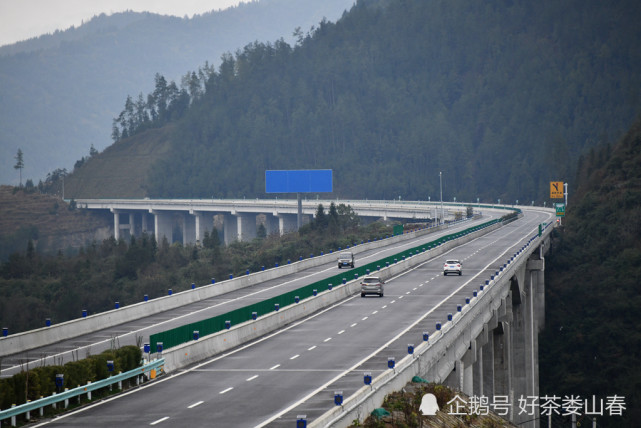 贵州遵义绥正高速全线通车运营