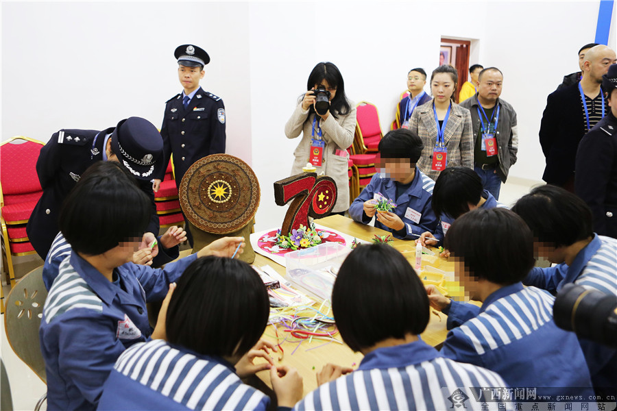 蒋春利总结道:"把罪犯改造成为守法合格的公民,是监狱改造罪犯永恒的