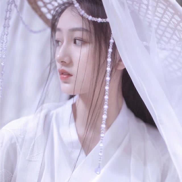 唯美·古风女生头像:每个故事都会结束,只不过有人欢喜有人哭罢了